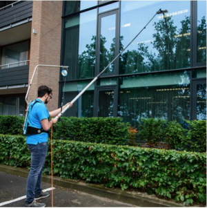 i-Suit Ergonomic Harness for Poles in Action